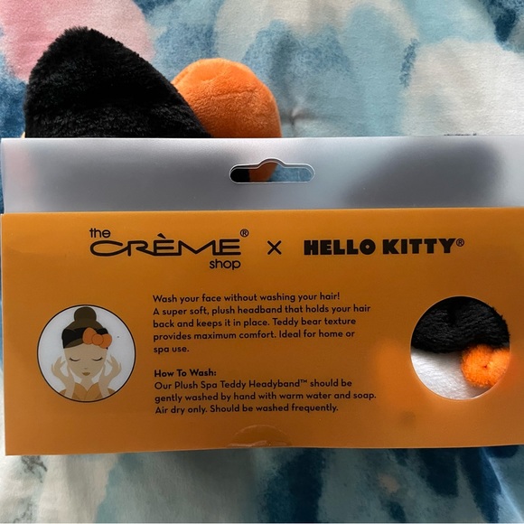 Creme Shop x Hello Kitty Halloween Spa Headband - Picture 2 of 2